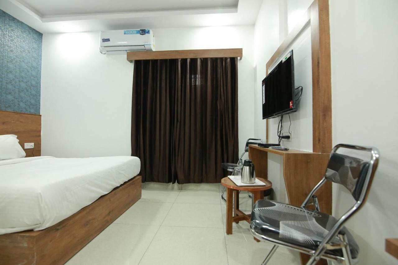 Hotel Bg Inn Bengaluru Kültér fotó